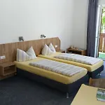 Bed and breakfast Schneider, Bad Goegging 3*